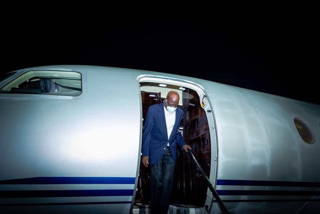 PHOTO NEWS: Tinubu arrives Nigeria after visit to France | Western Post