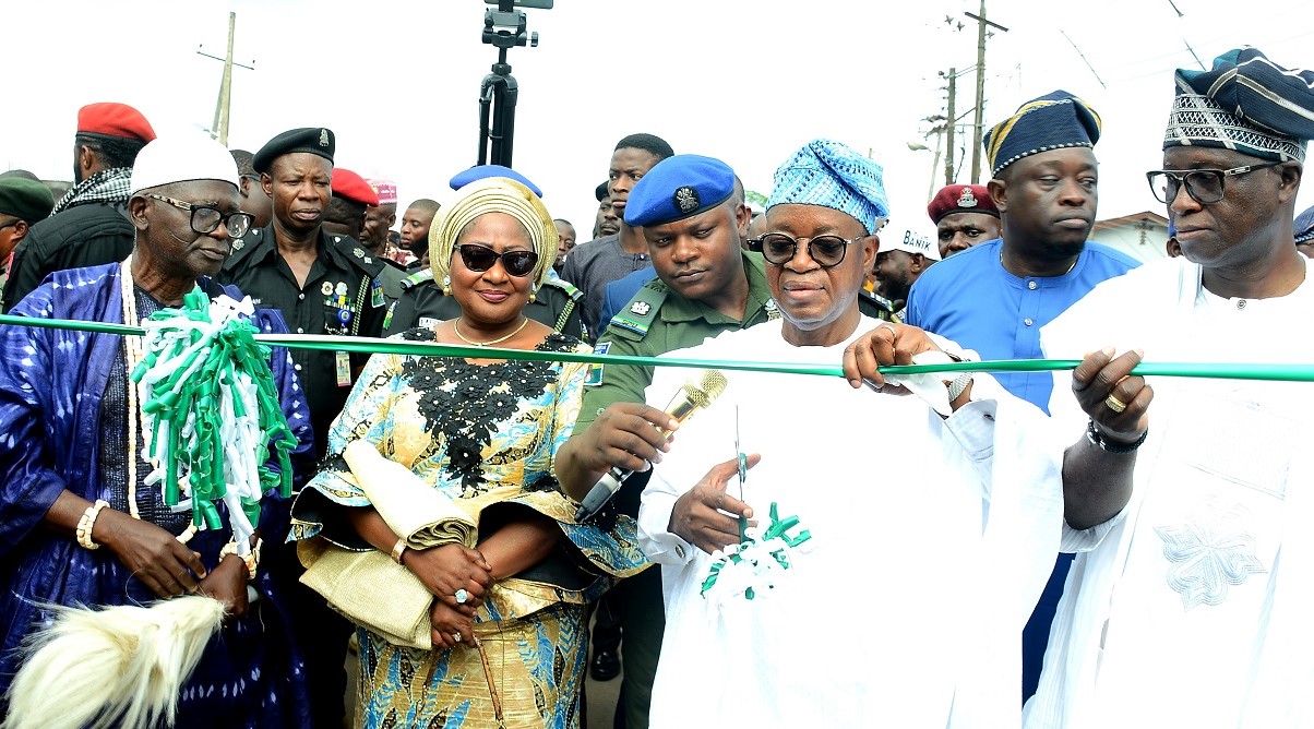 Oyetola inaugurates 3.65km road project | Western Post