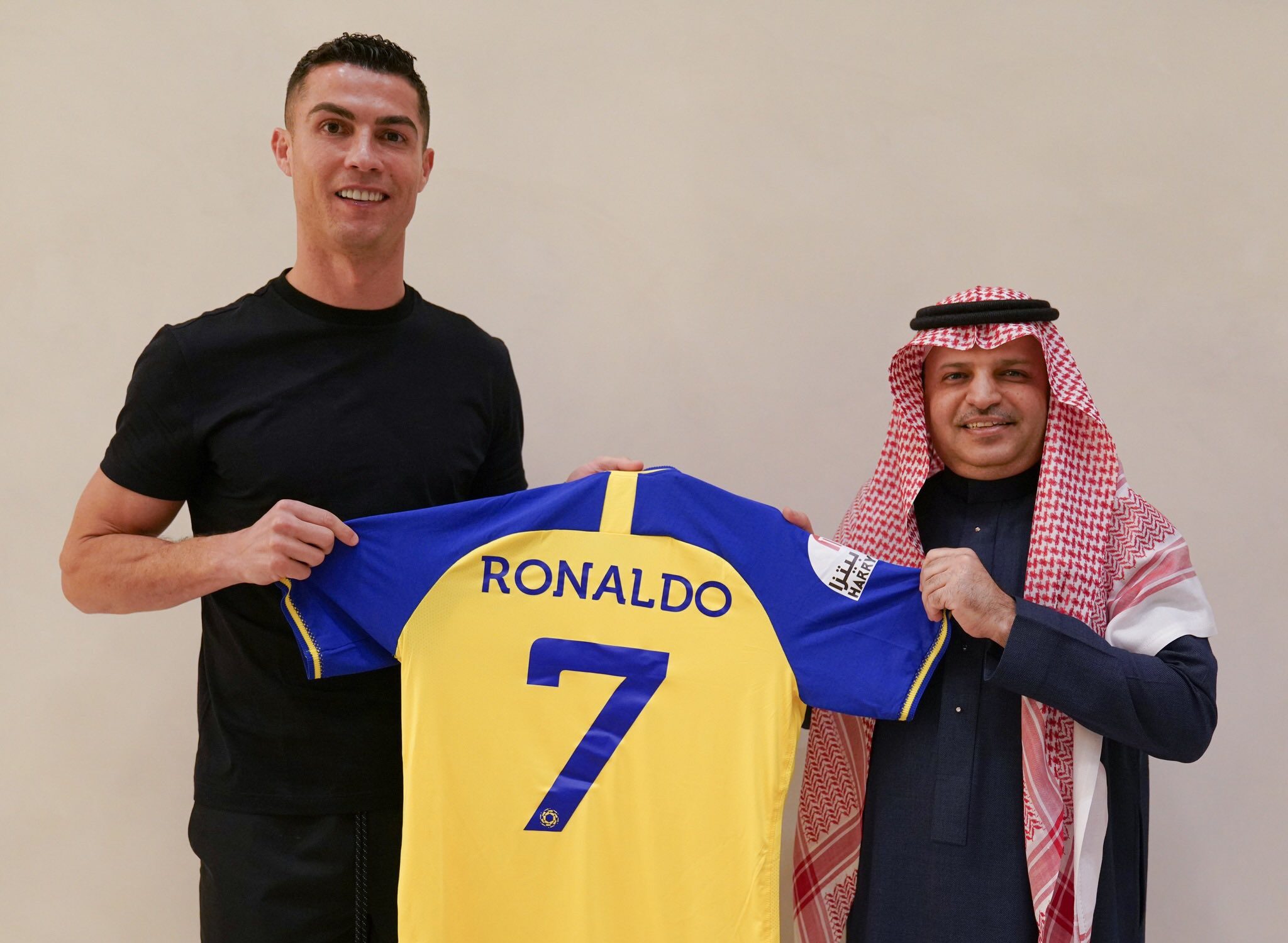 Cristiano Ronaldo mocked after 'agreeing' Al Nassr deal following Man Utd  exit